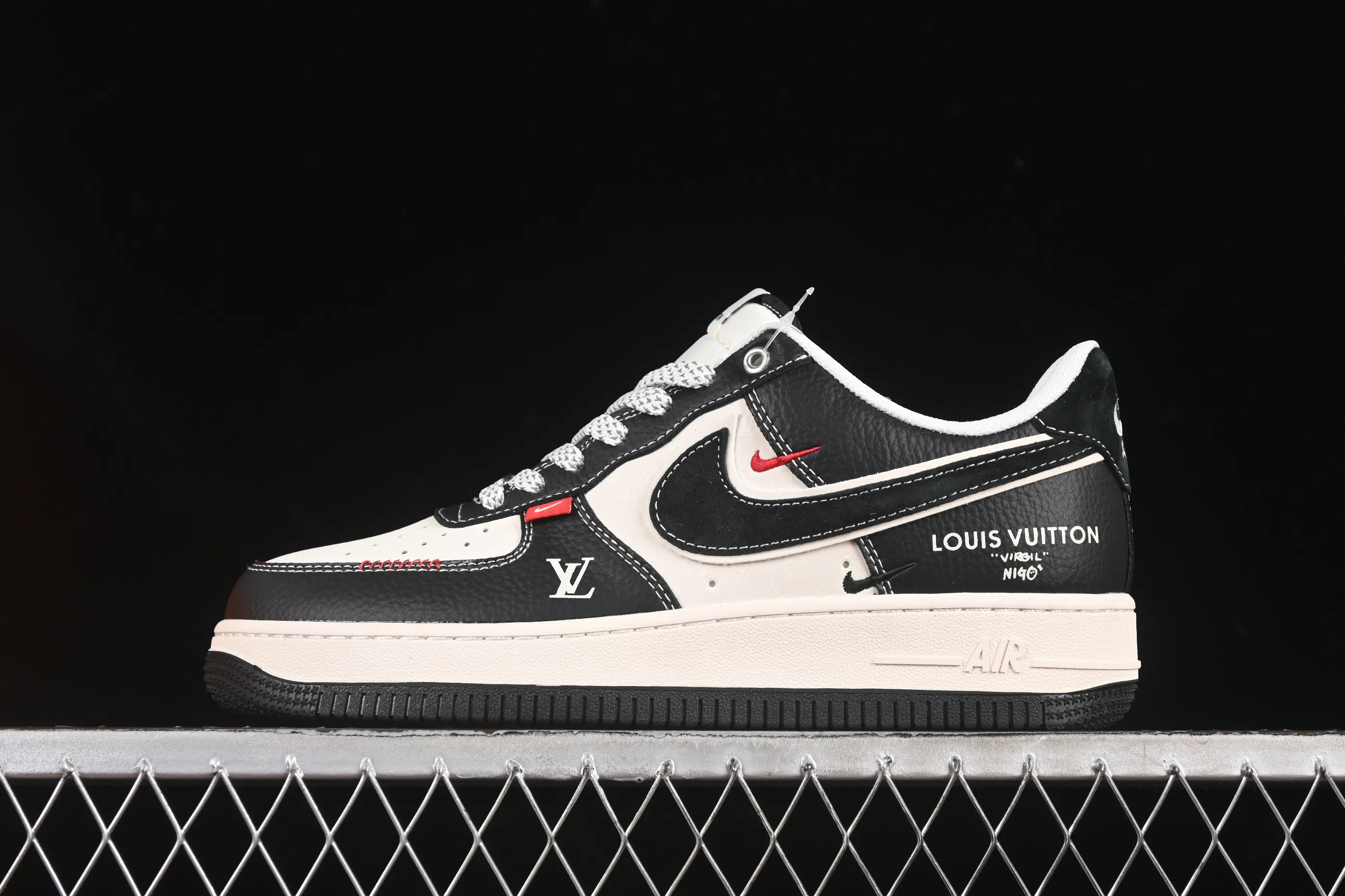 All categories Nk Air Force 1 Air Force series Nk Air Force 1 Low Air Force low-top Nike Air Force 1'07 Low LV co-branded Li pattern black Air Force 1 low-top casual sneakers YX5066-349